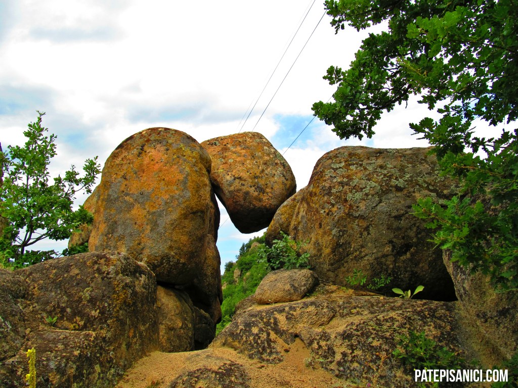 Скално-култов комплекс „Свети Мина“ край Мечкул – история за титани, чудеса и&nbsp;предсказания