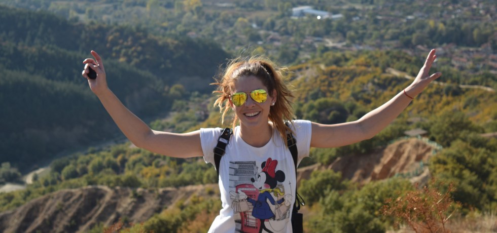 Юлия Вукова, интервю, Пътеписаници