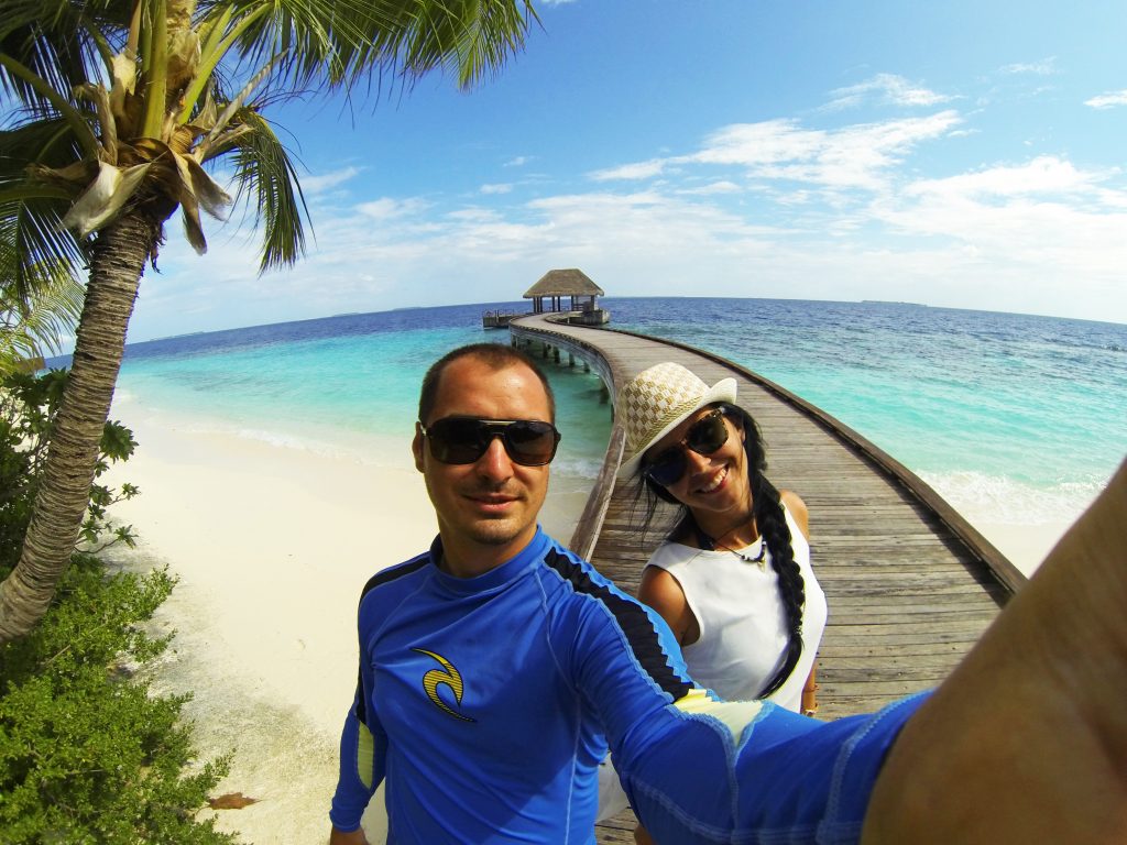 Coconut Stories, Краси и Тони