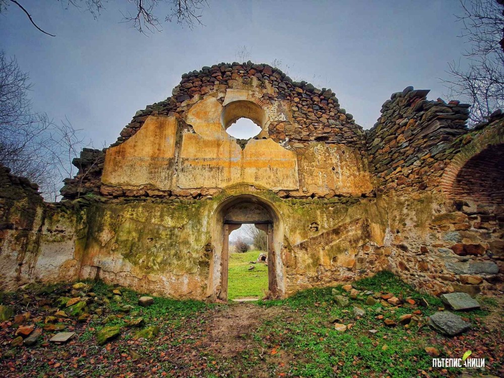 Виден, потопената църква